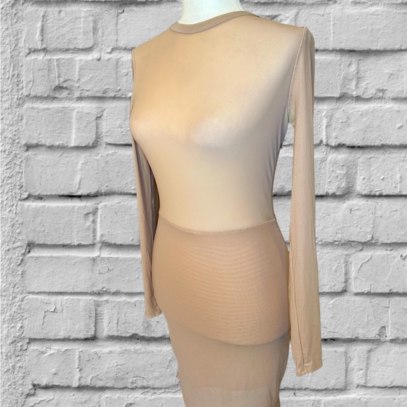 HOUSE OF CB LONDON - Sheer Top, Form Fitting Dress. Lined From Waist Down.Size S - Picture 9 of 11